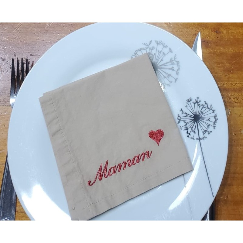 Serviette de table brodée