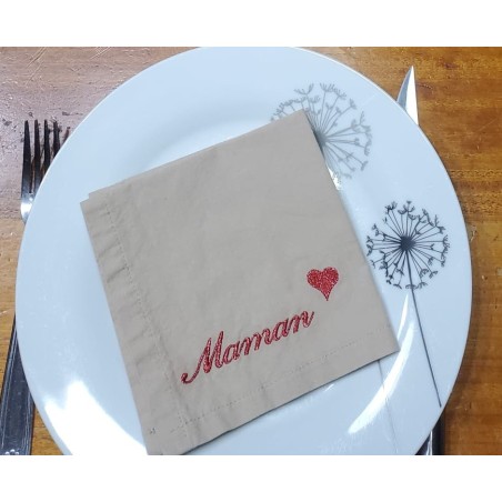 Serviette de table brodée